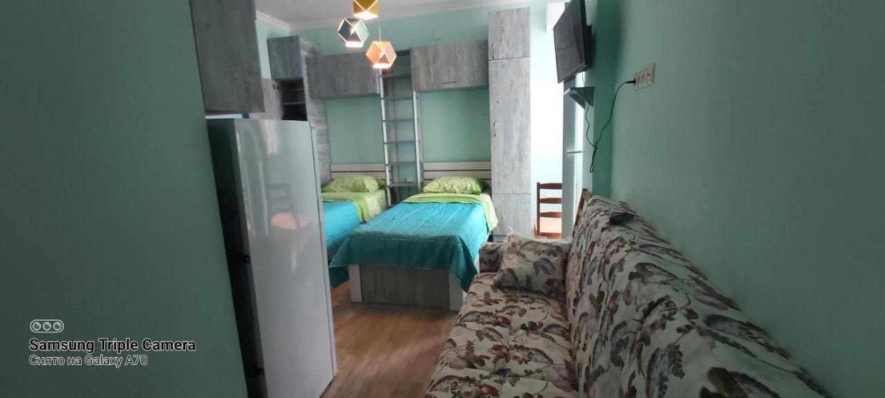 Студия Радуга У Моря Колхида Batumi Exterior photo